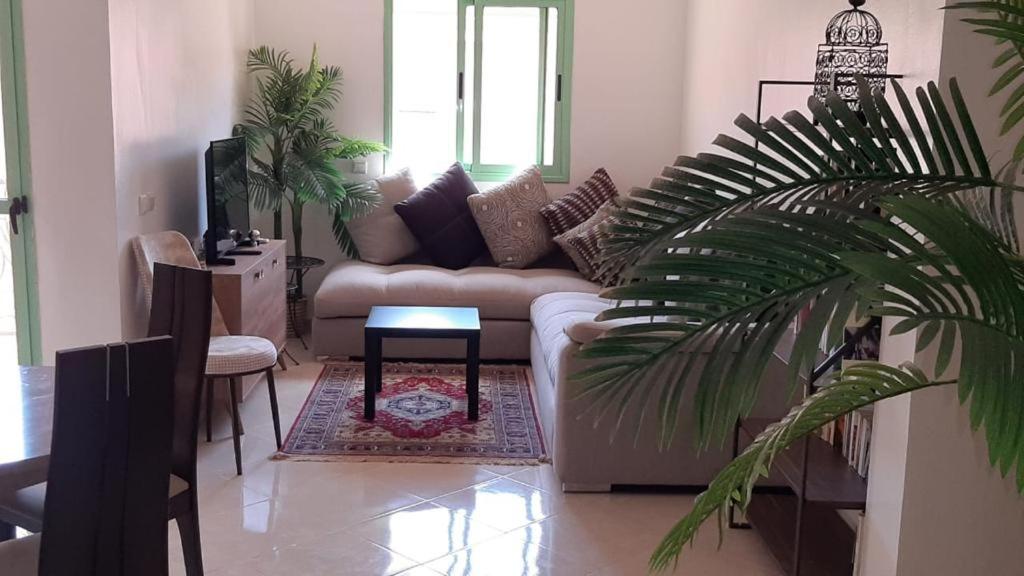 Appart agréable en résidence Bassatine Guéliz avec parking et clim