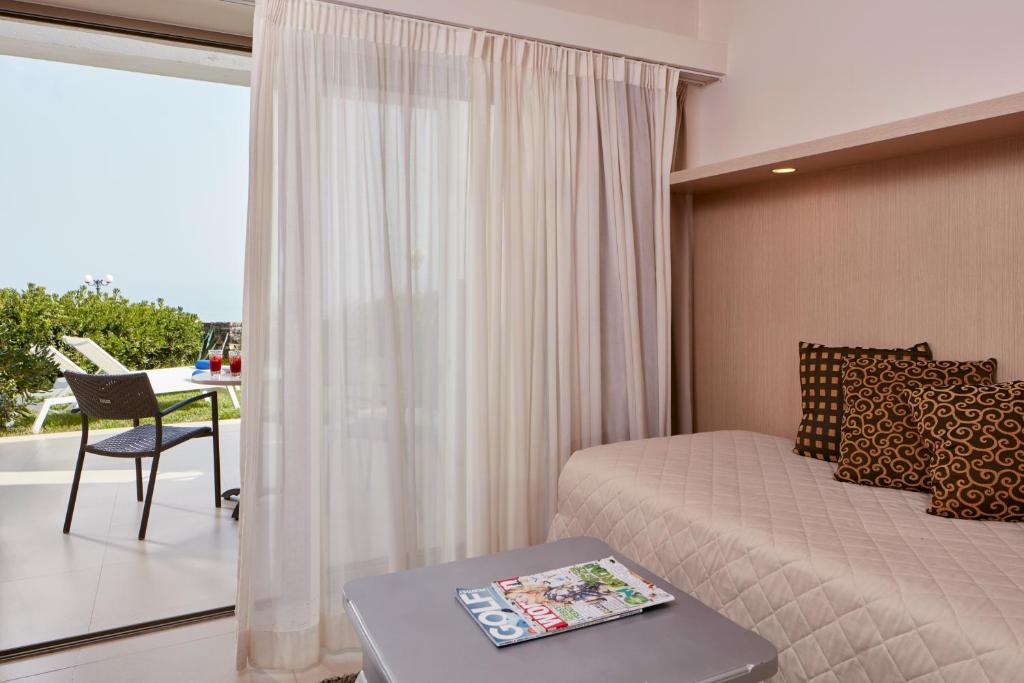 Postel nebo postele na pokoji v ubytování The Island Hotel - Adults Only -