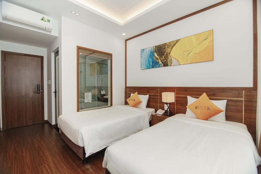 Jade Ha Long Hotel - 豪华双或双室和阳台