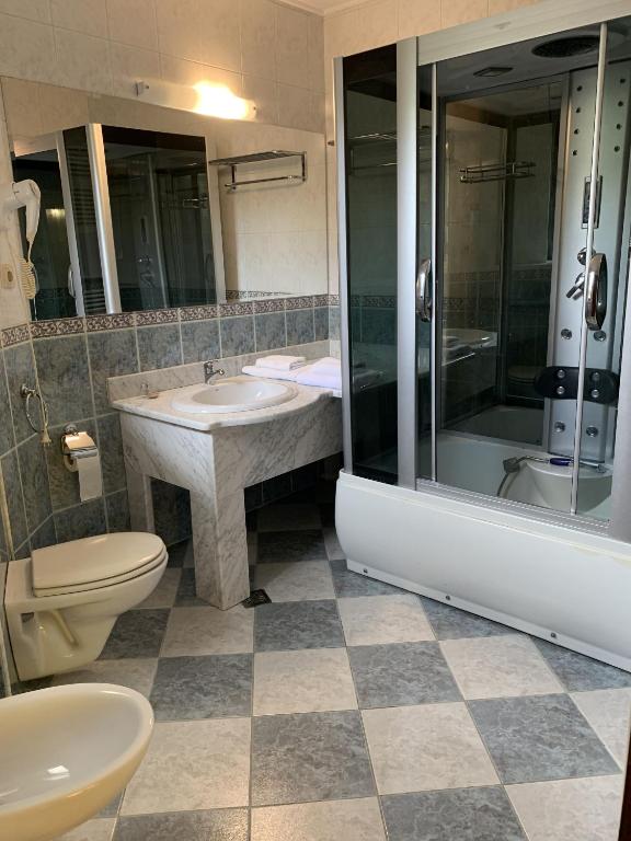 
Apartment with Mountain View
