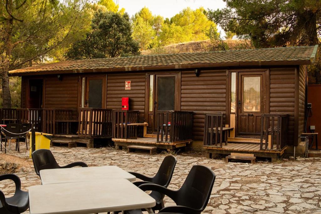 Slow Life Camping Venta del Moro, Venta del Moro ...