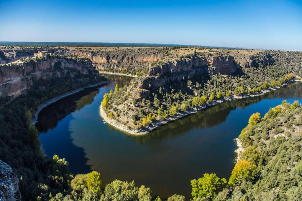 Slow Life Camping Venta del Moro, Venta del Moro ...