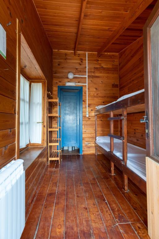 Slow Life Camping Venta del Moro, Venta del Moro ...