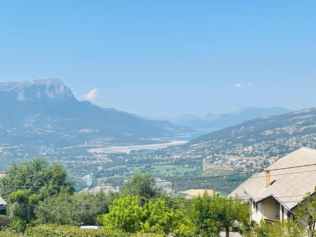 VILLA AVEC VUE PANORAMIQUE, Embrun, France