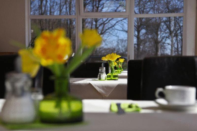 Fotografie z fotogalerie ubytování Hotel am Interpark v destinaci Großmehring