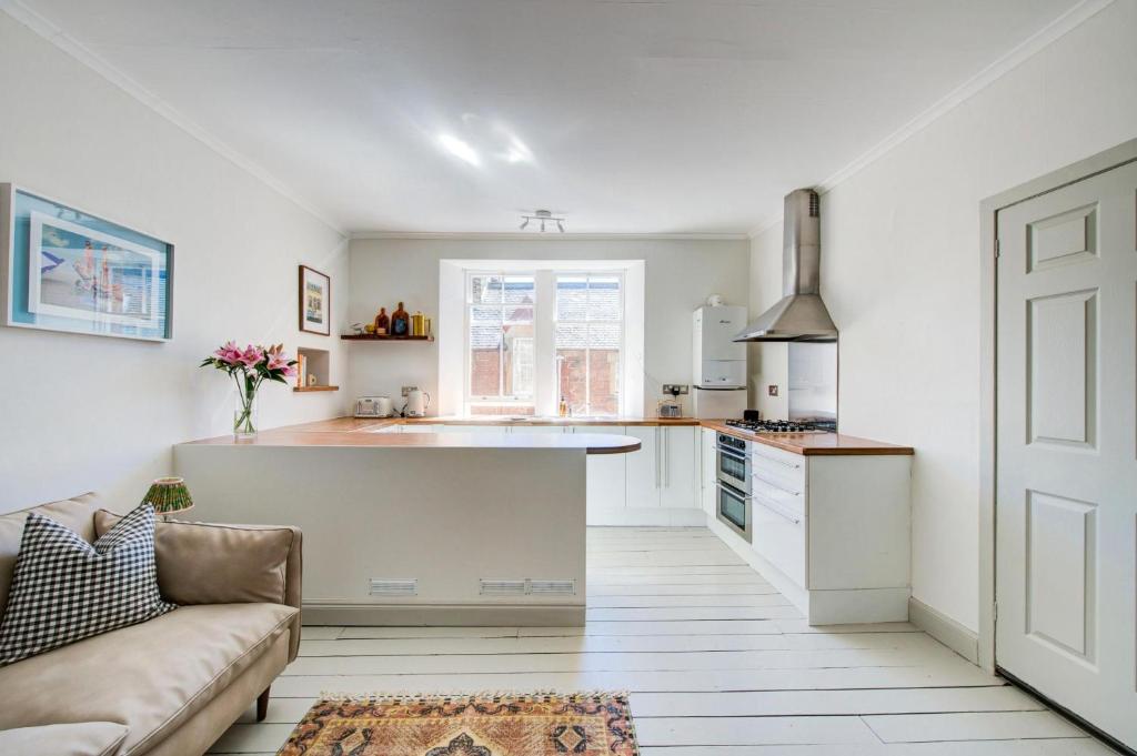 Stylish 1BD Seaside Flat North Berwick, North Berwick (updated prices 2024)