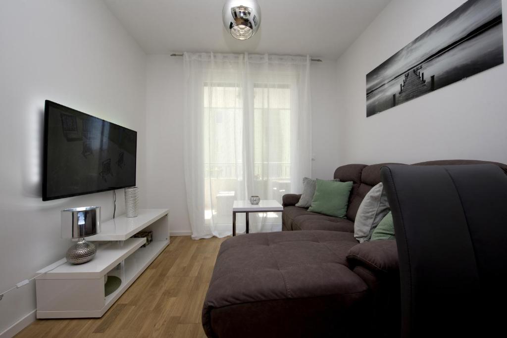 Televízia a/alebo spoločenská miestnosť v ubytovaní Apartments with WiFi Stobrec, Split - 19767