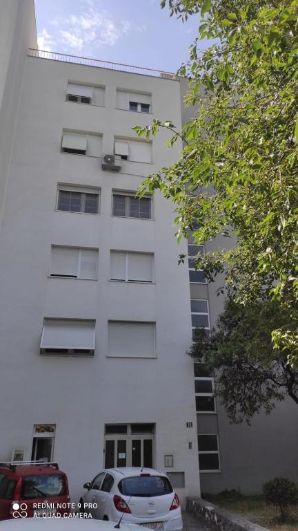 Budova, v ktorej sa apartmán nachádza