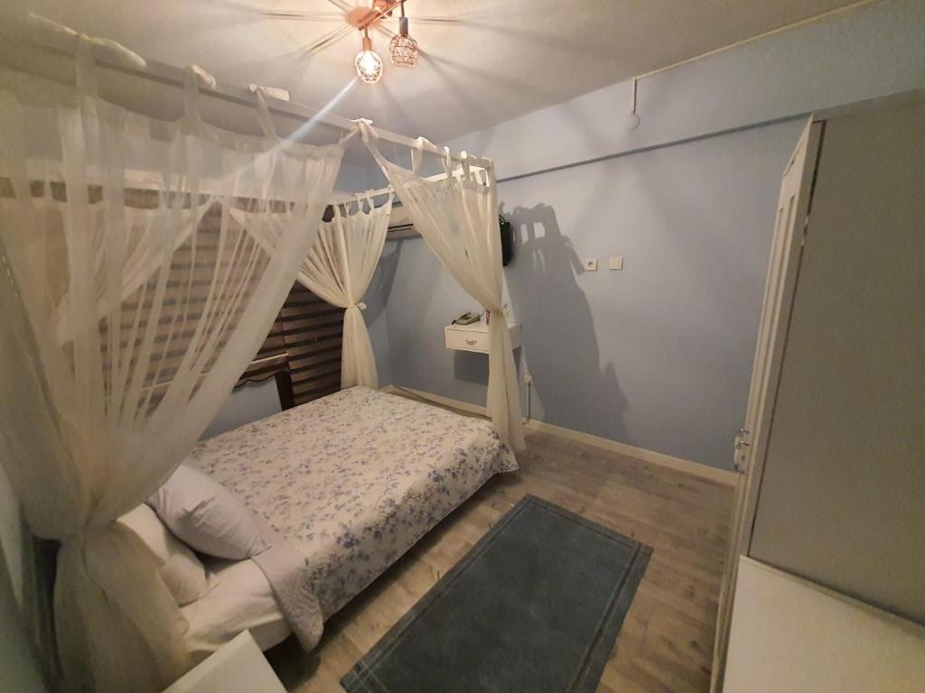 Postel nebo postele na pokoji v ubytování BEYAZEV BUTİK OTEL MAŞUKİYE