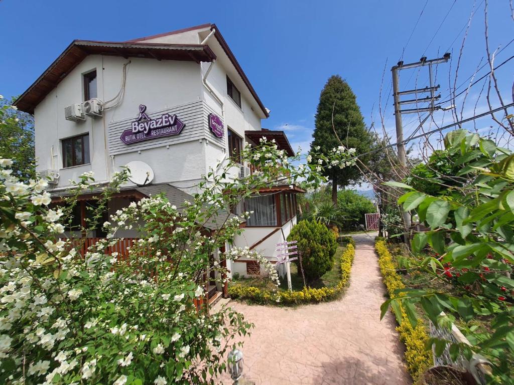 Zahrada ubytování BEYAZEV BUTİK OTEL MAŞUKİYE
