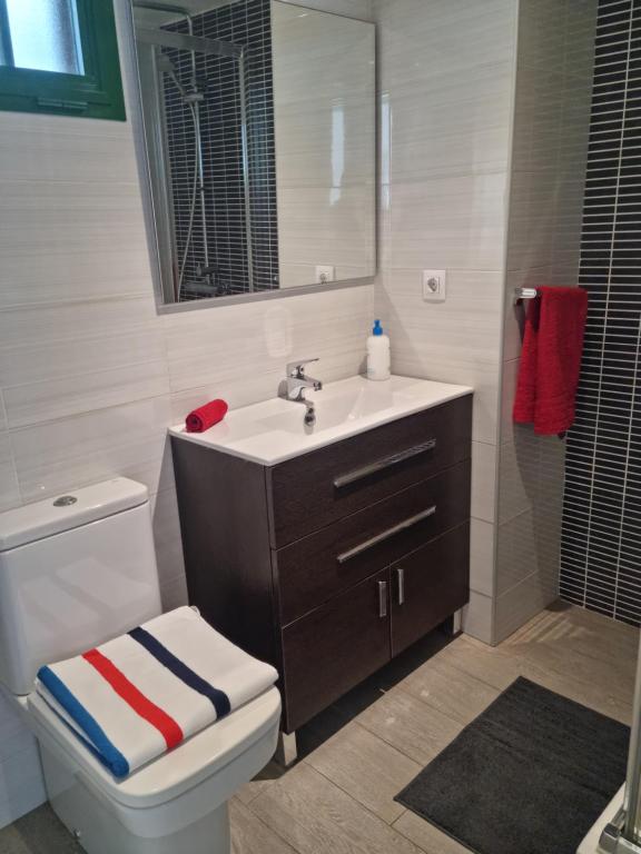 Koupelna v ubytování Lanzamar 2 bedroom