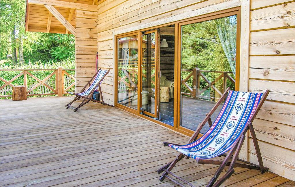 Fotografia z galérie ubytovania Two-Bedroom Holiday Home In Biskupiec v destinácii Biskupiec