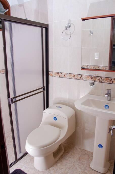 Koupelna v ubytování Apartamento confortable, cerca a la Basílica