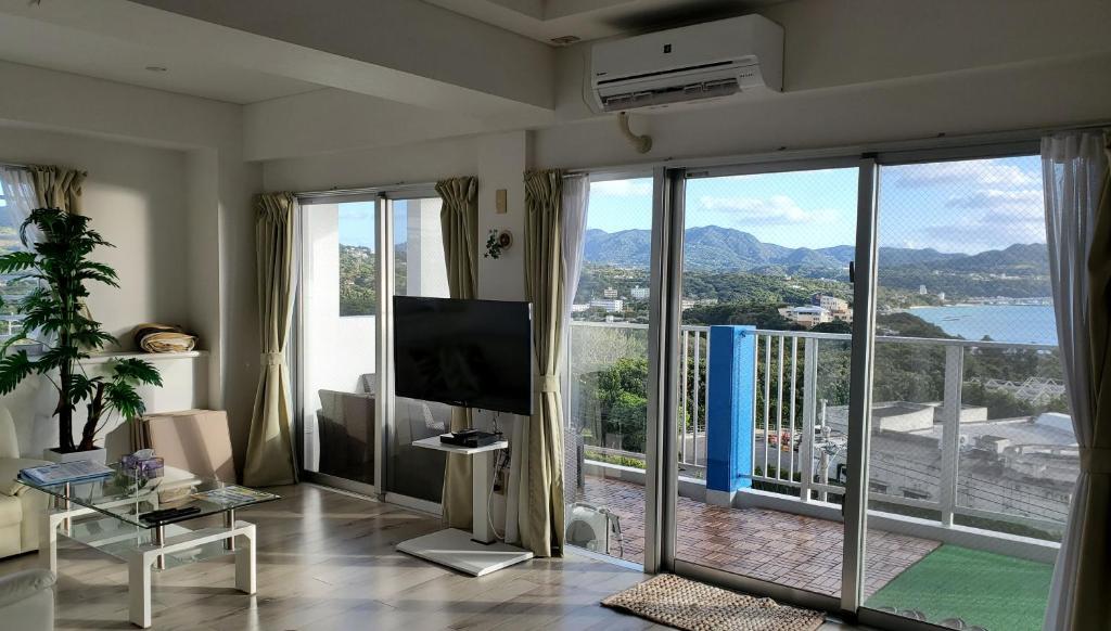 Ocean Front YAMAKAWA - Deniz Manzaralı Aile Apartmanı - Yukarı Floo