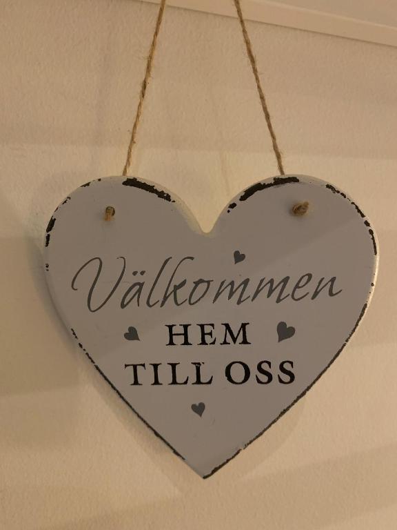 Mysigt rum i villa med egen ingång och nära havet. - Doppelzimmer Mit Eigenem Bad