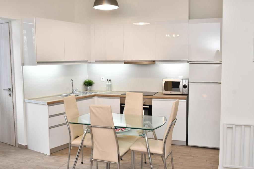 Кухня или мини-кухня в Michaela's guesthouse
