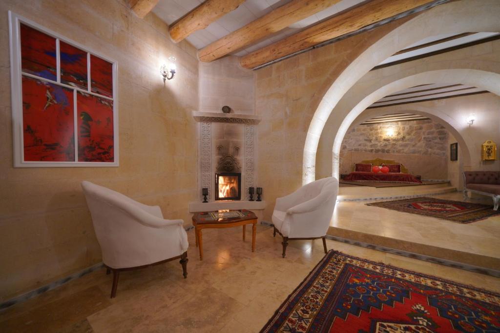 Posezení v ubytování Karlık Cave Suite Cappadocia