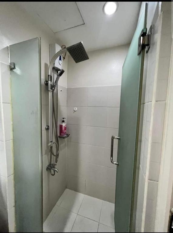 Koupelna v ubytování Yhanz Z Sea Residences