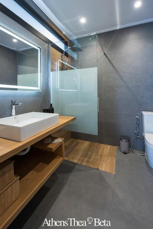 A bathroom at AthensThea Beta Luxury Penthouse Apt in Omonia