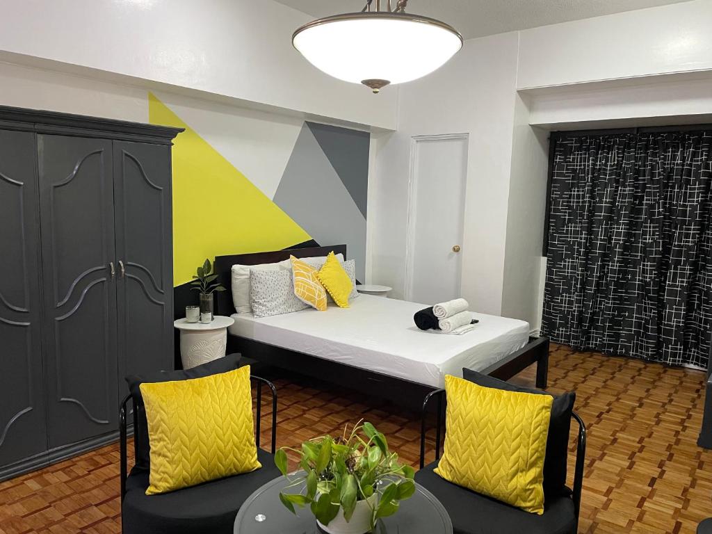 Spacious Studio w/ Netflix across Greenbelt - Housity