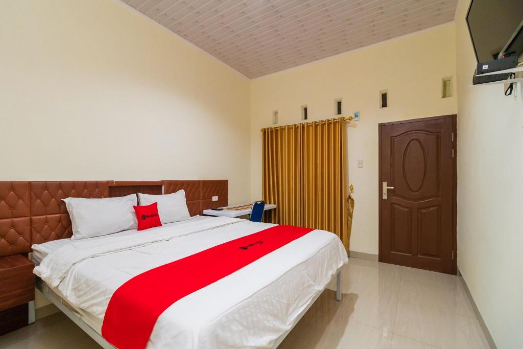 RedDoorz @ Aldos Villa Silangit - 经济双人间