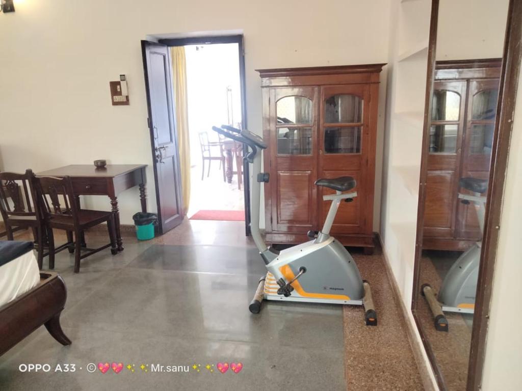 Fitness centrum a/nebo fitness zařízení v ubytování Z Hotel