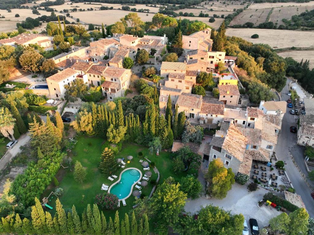 Letecký snímek ubytování Hotel Rural Nou Dalt Muntanya