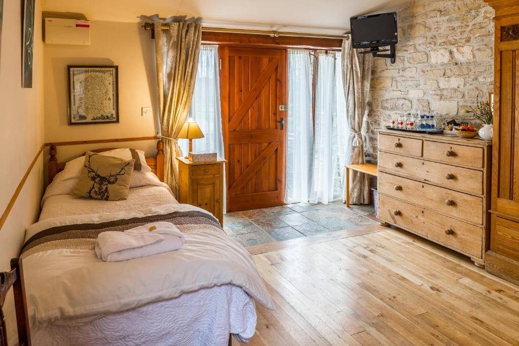 Beeches Farmhouse Country Cottages & Rooms - Premium Quadruple Room