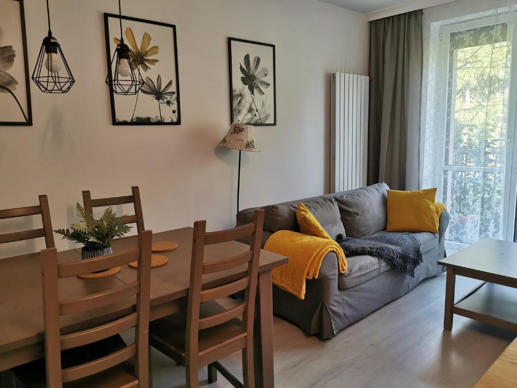 Zdjęcie z galerii obiektu Apartament w parku w Oświęcimiu