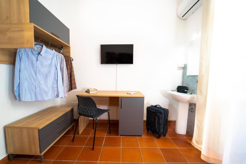 Ballaro' Hotel - Budget Room - Resim 19