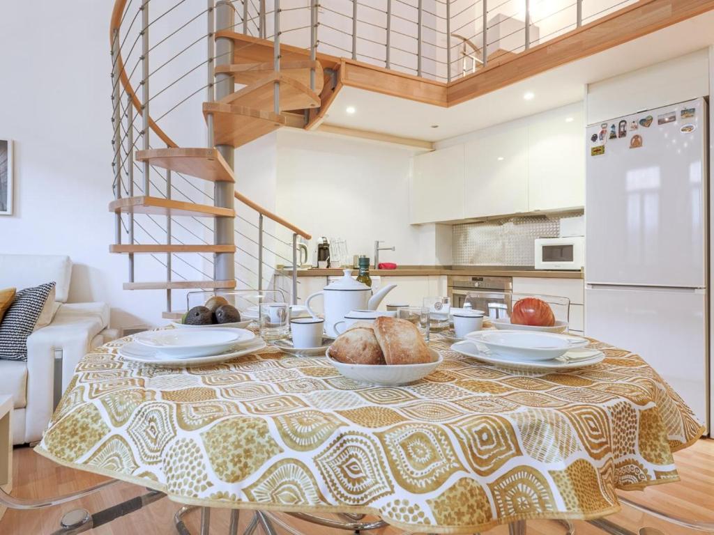 A kitchen or kitchenette at La muralla de Sevilla