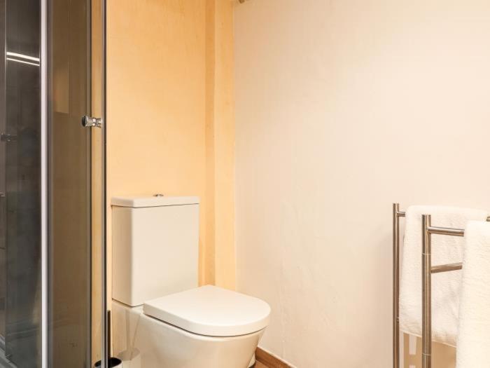 A bathroom at La muralla de Sevilla