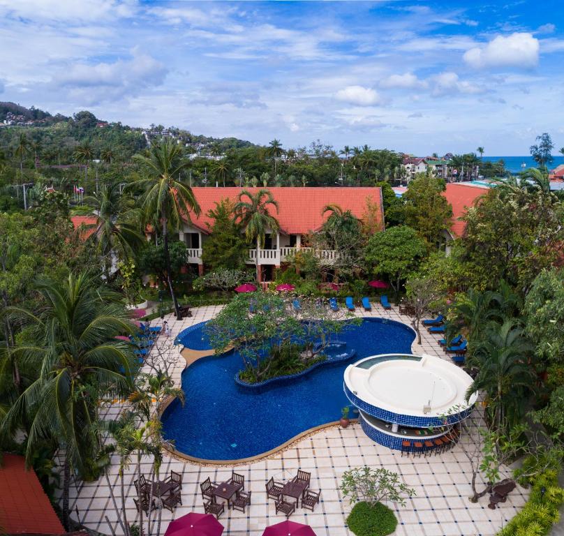 Bazén v ubytování Phuket Leelavadee Hua Ting Resort nebo v jeho okolí