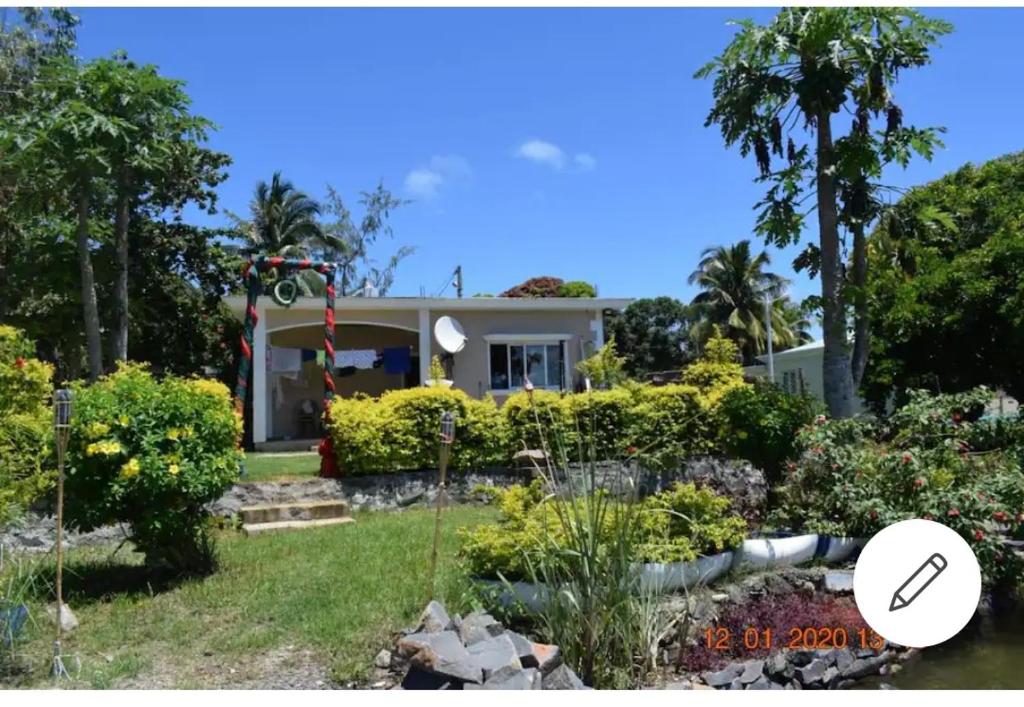 Island Breeze, Mahébourg (updated prices 2024)