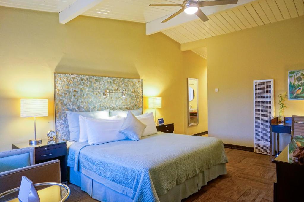 Inn at East Beach photo