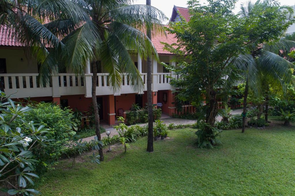 Zahrada ubytování Phuket Leelavadee Hua Ting Resort