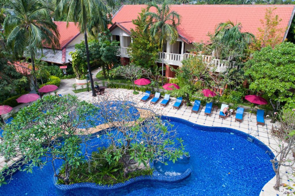 Bazén v ubytování Phuket Leelavadee Hua Ting Resort nebo v jeho okolí