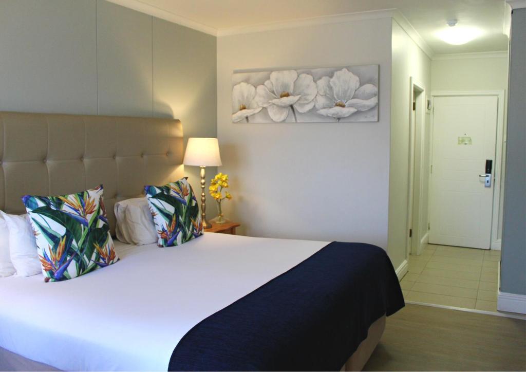 The Riverside Hotel - 