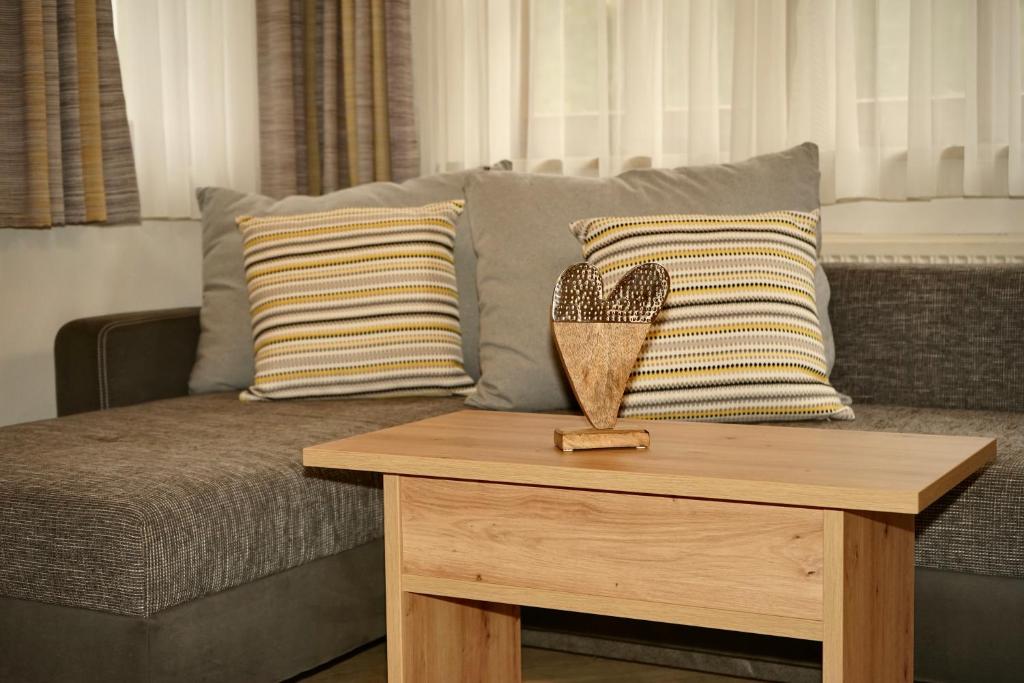Posezení v ubytování Almtalhotel Appartements in Pettenbach