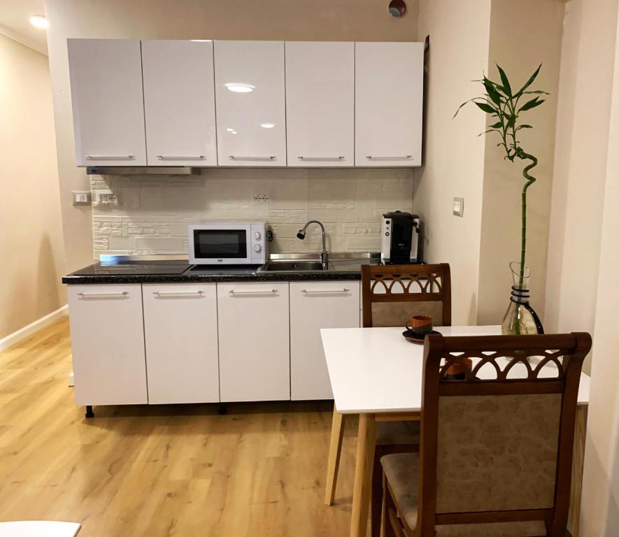 Bruno’s Apartment - Image 4