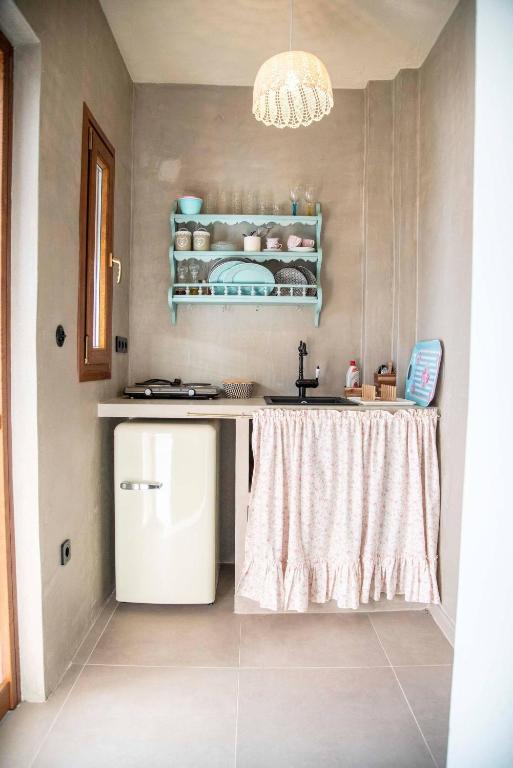 Kuchyň nebo kuchyňský kout v ubytování Zennova #61, Boutique Studio in Nikiti