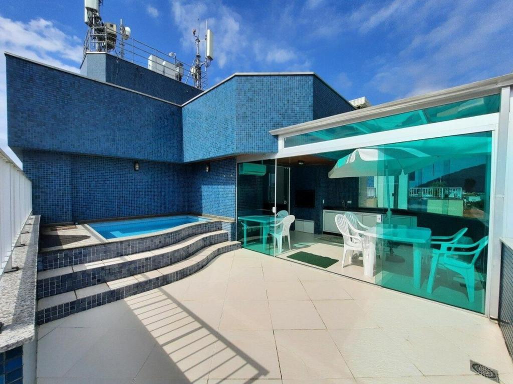 Linda Cobertura Piscina Privativa na Divina Caiobá - Somente Familiares - Housity