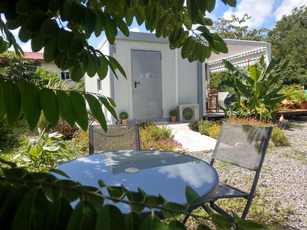 Zahrada ubytování S'cale TropiKal - Gite cosy avec piscine privée