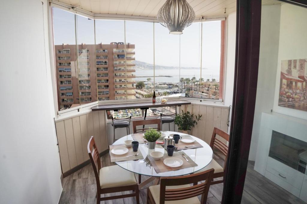 Balkón nebo terasa v ubytování Palmeras Suite Fuengirola