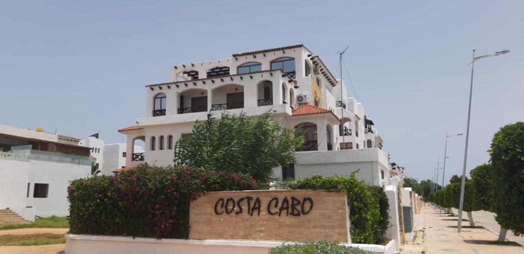 Bel appartement à louer dans un superbe complexe (Costa Cabo) vue sur piscine à 5 min de la plage de martil ... Route Cabo negro - Housity