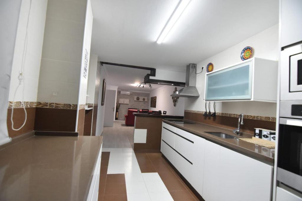 Kuchyňa alebo kuchynka v ubytovaní Apartamento Daniela 1