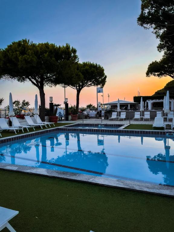 The swimming pool at or close to Hotel Excelsior