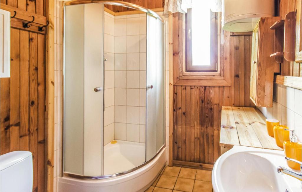 Kúpeľňa v ubytovaní Holiday Home Mragowo Czerwonki