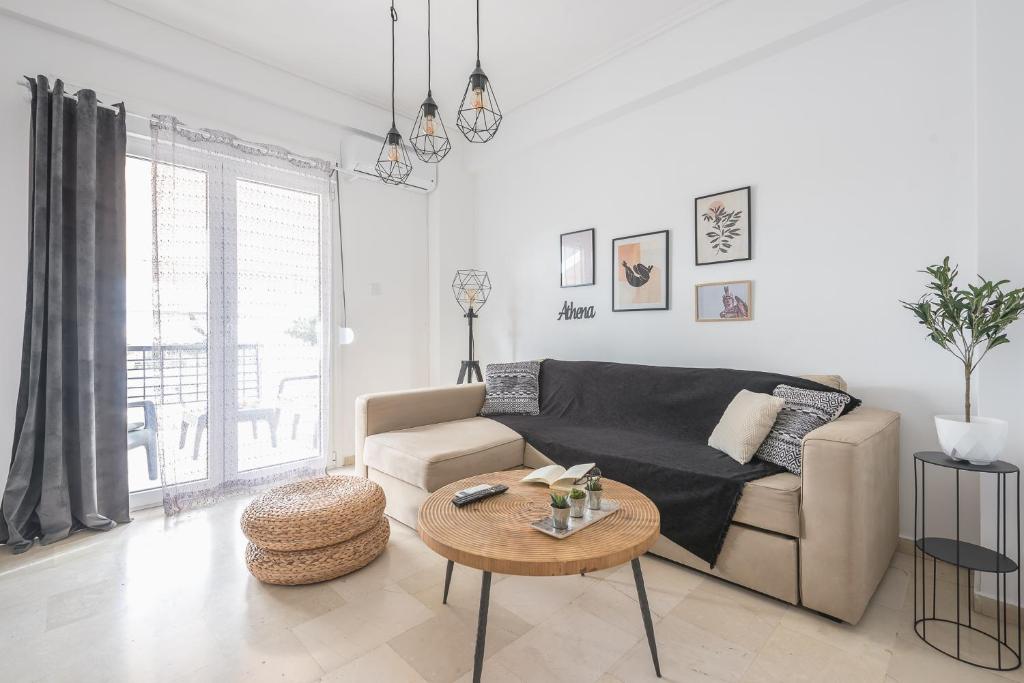 Zdjęcie z galerii obiektu Live As A Greek in Athena apartment w Atenach