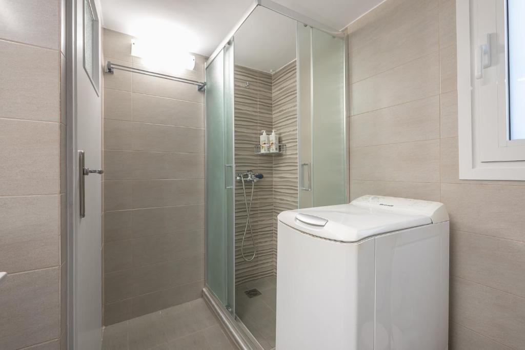 Zdjęcie z galerii obiektu Live As A Greek in Athena apartment w Atenach